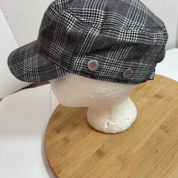 PUMA Womens Hat Plaid Black White Short Brim StrapBack Cap OSFA - Picture 2 of 5